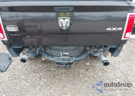 2017 Ram 1500 Longhorn из США, поврежденный, VIN 1C6RR7WM4HS572308